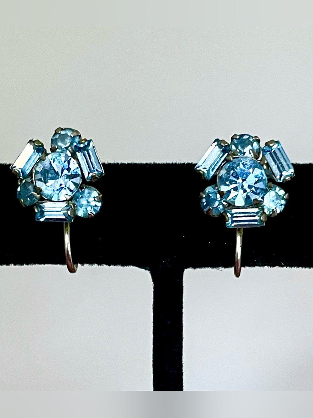 Vintage 1940s Light Blue Rhinestone Cluster Screw Back Earrings Art Deco Retro